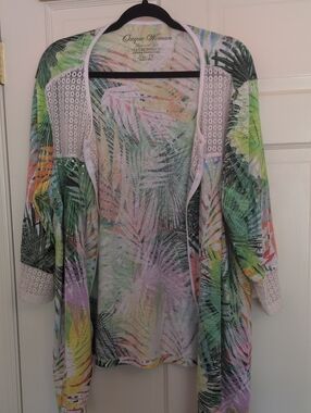 Onque Woman Pastel Multi Tropical Print Cardigan